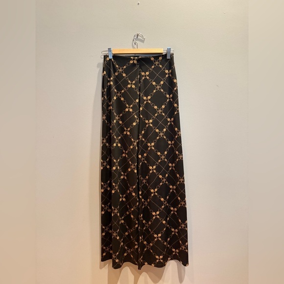 Zara Black and Gold Wide Leg Pants with Intricate Design - Picture 2 of 4